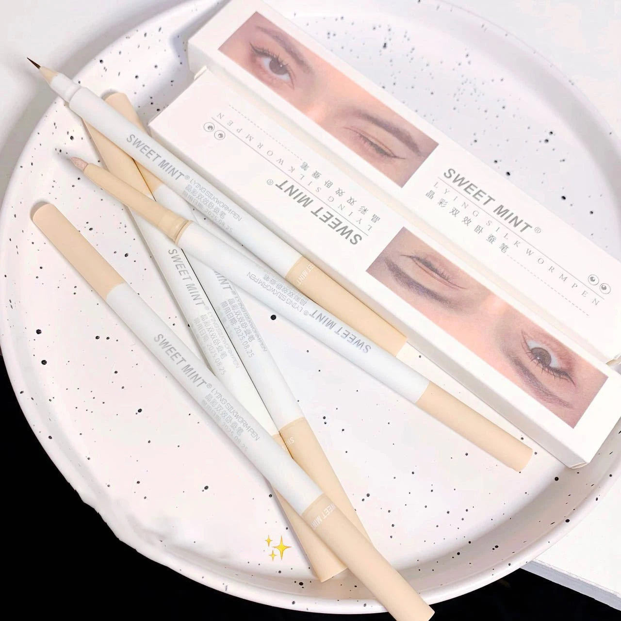 2 In 1 Liquid Eye Liner Shadow Pen Ultra Glitter Eyeliner Pencil Lasting Korean Eyes Makeup High Gloss Pigment Silkworm Gel Pen