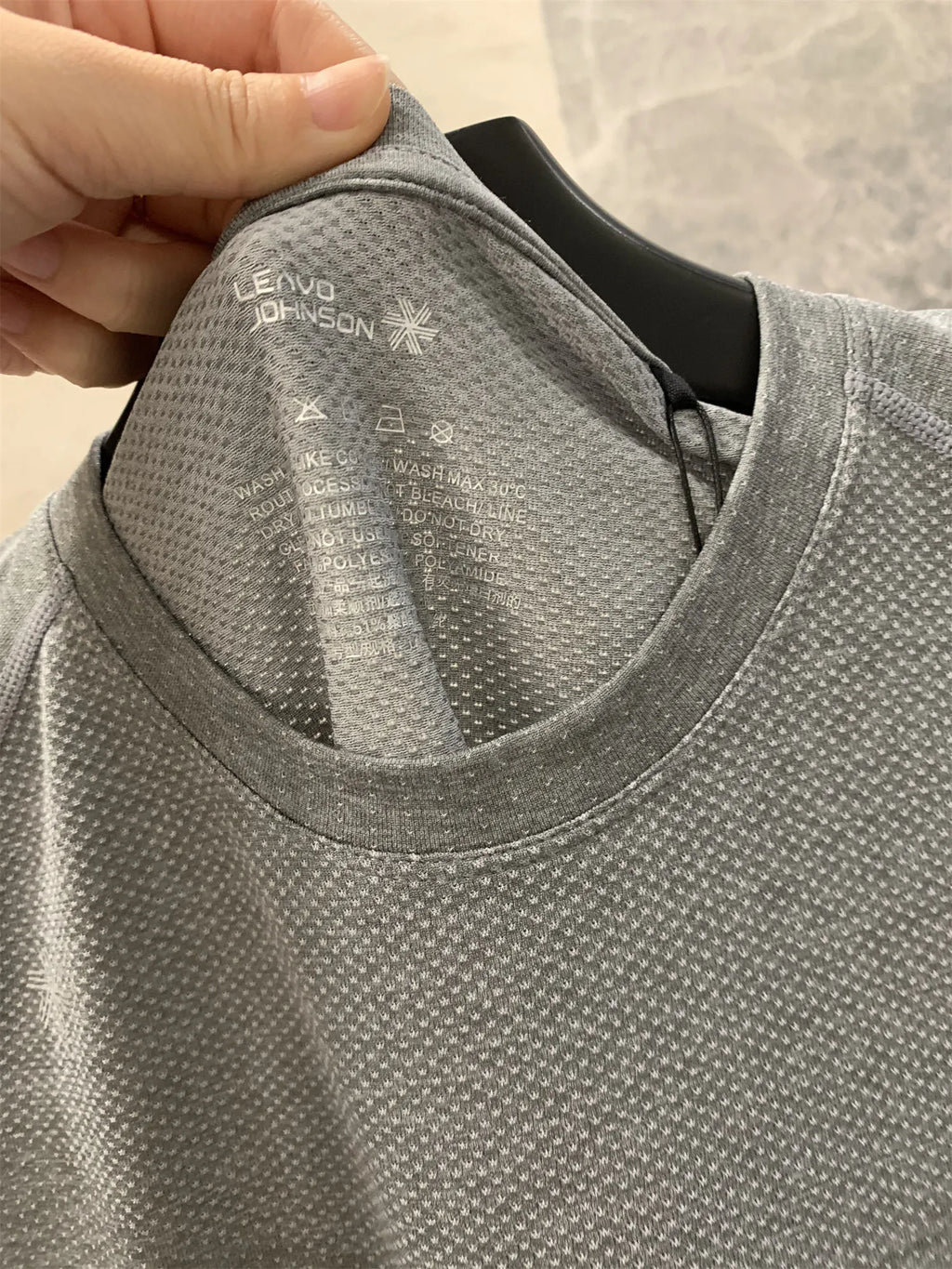 Leavo Johnson Men's Seamless Knitted Summer T-Shirt Quick Dry Mesh Sporty Short Sleeve round Neck Geometric Pattern Polyester