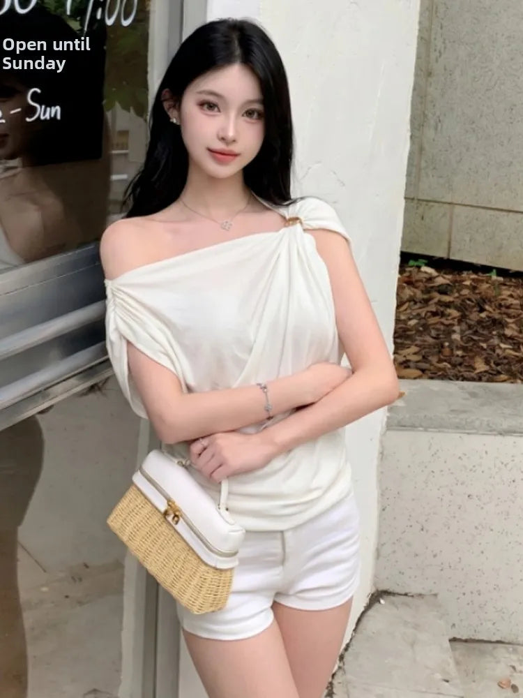 Sexy Slim Fit Metal Buckle Asymmetrical Shoulder Top Pleated Design Versatile Single Wear Tank Top Breathable Short Length