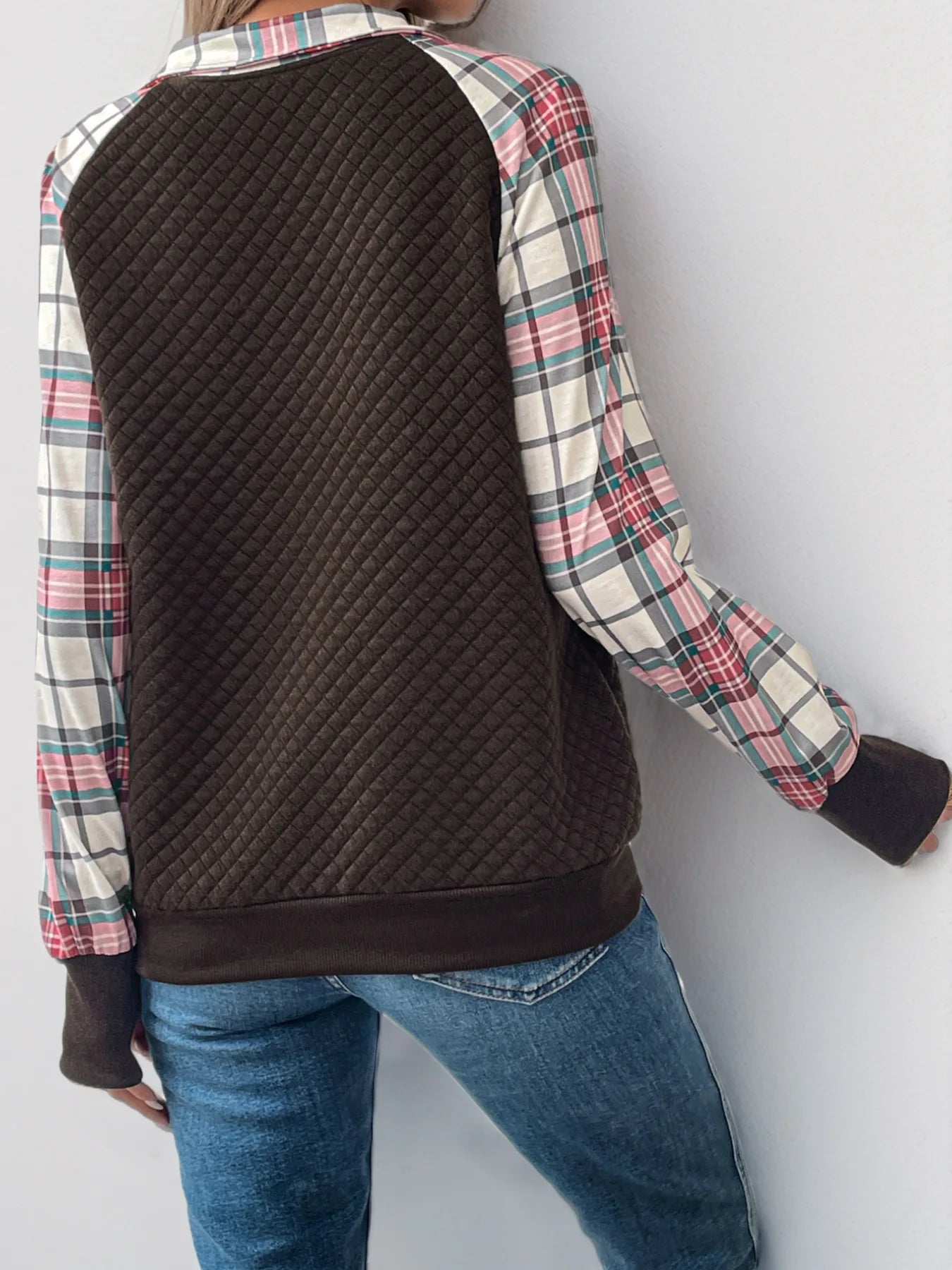 Women's Quilted Half Zip Pullover Plaid Sleeve Kangaroo Pocket Sweatshirt 2026