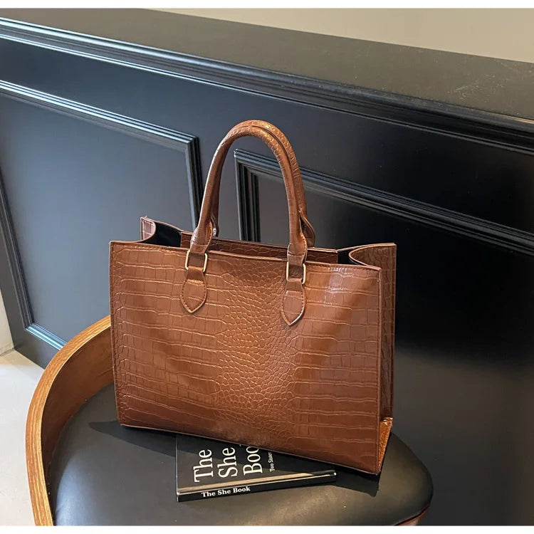 Spring 2025 Large Capacity Fashionable Handbag Casual Commuting Trendy Crocodile Pattern Tote Bag Street Style PU Material