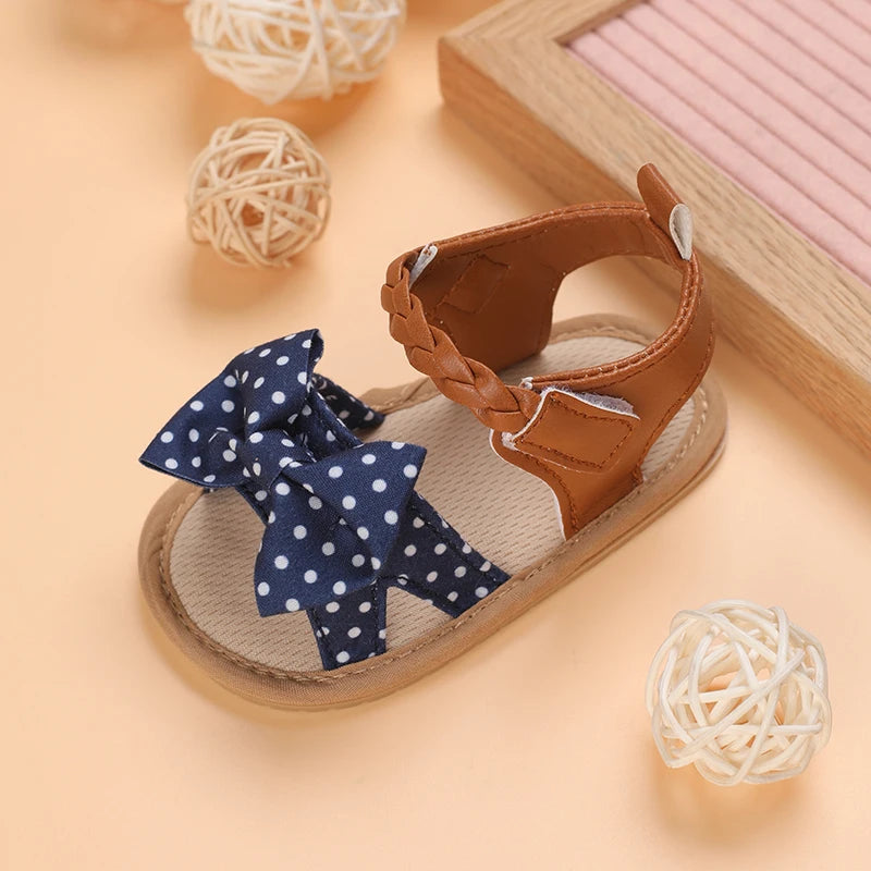 2025 Infant Baby Girls Summer Sandals with Flower Bowknot Soft Sole Wedding Dress Flats Newborn First Walkers Crib Dress Shoes
