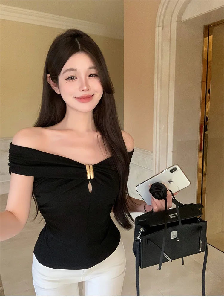 Korean Style Sexy Women Crop Tops Vintage High Street Off Shoulder White T-shirt Streetwear Casual Tee Shirt Retro Slim T Shirts