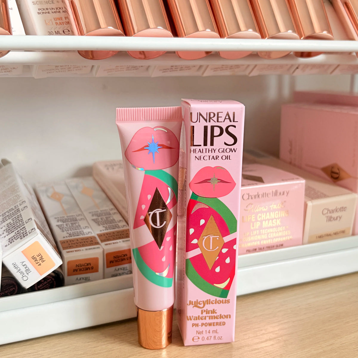 CT Hydrating Lip Gloss Lipstick
