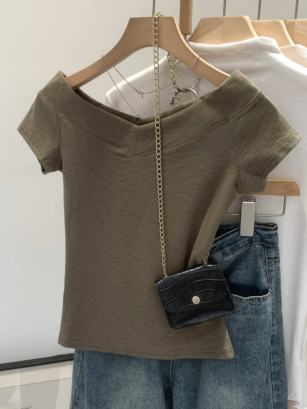 Pink Shoulder Bared Short Sleeve T Shirt Women's Summer New Style Ageless Lady Pure Desire Spicy Girl Top Simple Backless Design