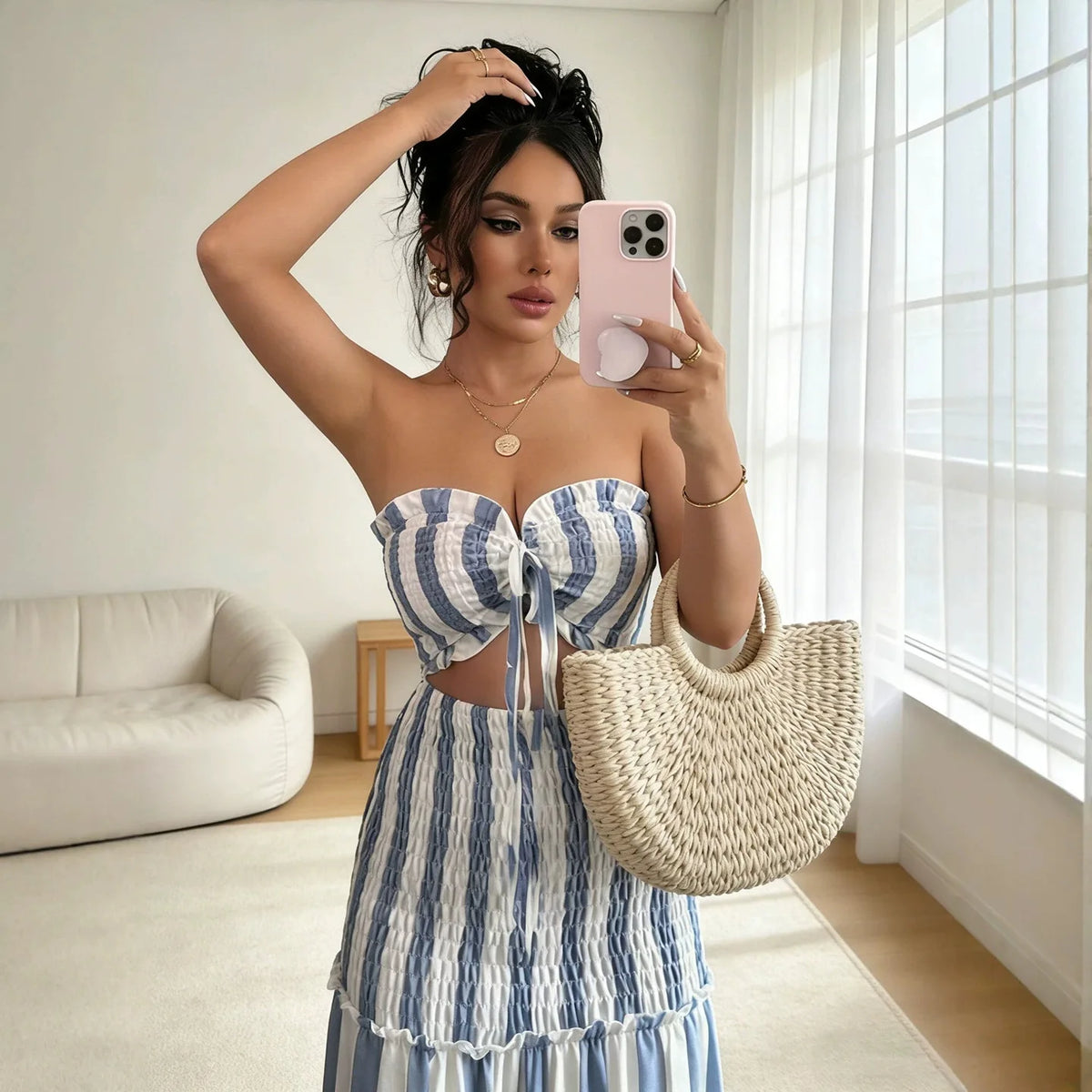 2026 Summer Lady And White Striped Strapless Dress With Hollowed Waist And Tiered Hem For Vacation Femme Elegant