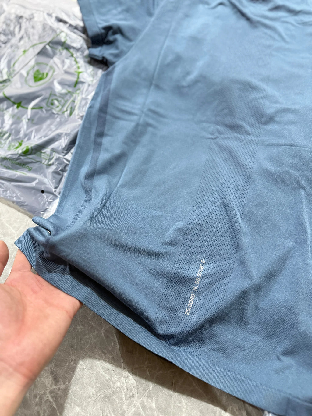 Outdoor Sports Men's T-Shirt Quick Dry Anti-Sweat Reflective Laser Perforated Short Sleeve Ultra Light Breathable Comfortable
