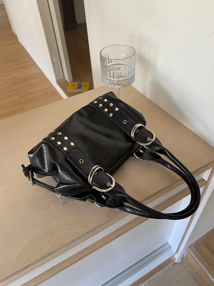 Fashion Rivet Women Shoulder Bag PU Leather Hot Girl Motorcycle Bag Bolsa Feminina Female Underarm Bag Ladies Big Handbag Black