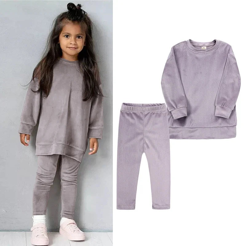 Kids Tales Unisex Velvet Sweatshirt and Pants Set - Thick Fleece