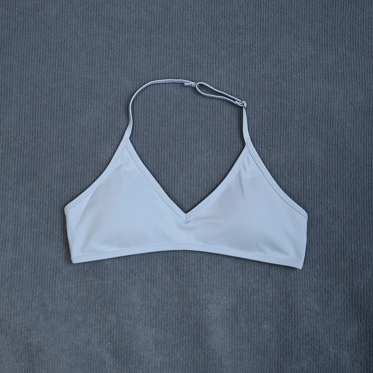 Women's Summer Halter Neck Padded Sports Yoga Bra Shock Absorption Support Backless Crop Top for Outdoor Running And Gym