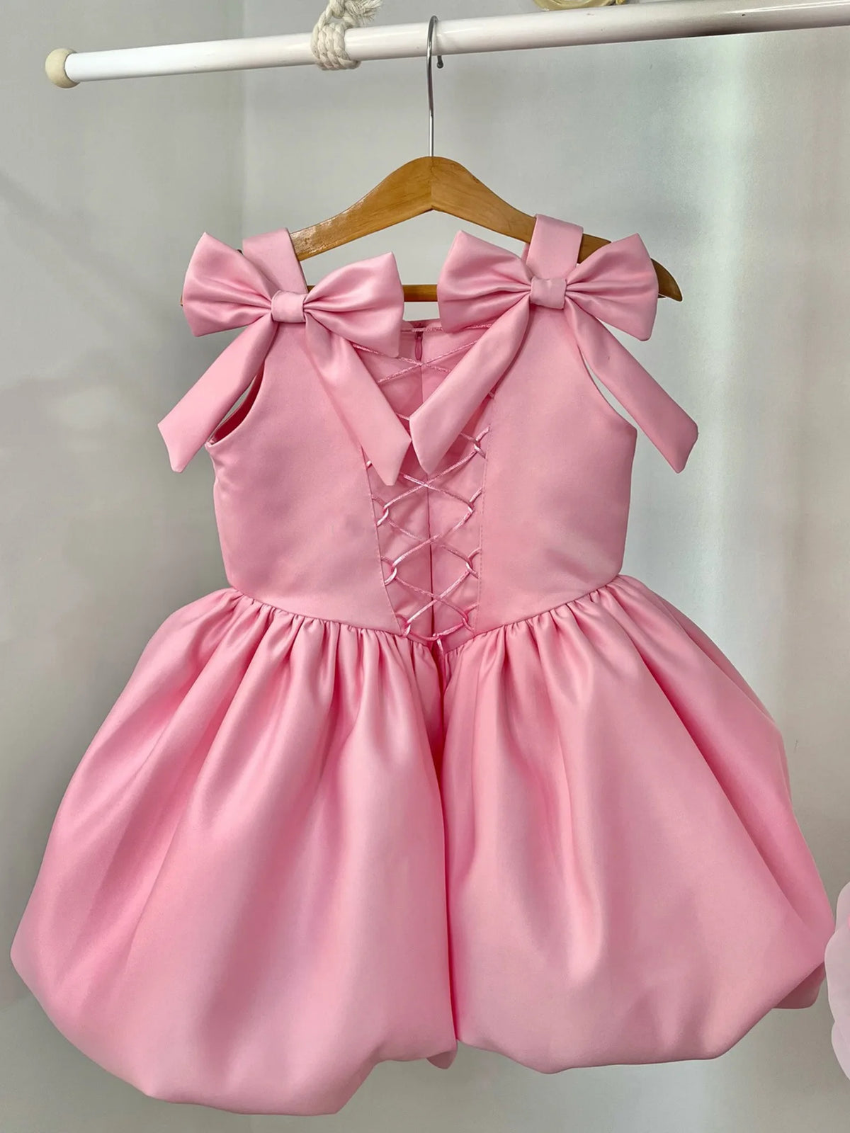 HETISO Girls Elegant Satin Vintage Dresses Cute Solid Pink Sky Blue Flower Kids Birthday Holiday Wedding Party Ball Gown