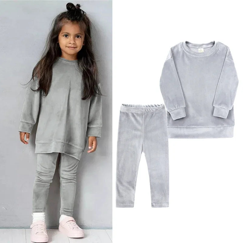 Kids Tales Unisex Velvet Sweatshirt and Pants Set - Thick Fleece