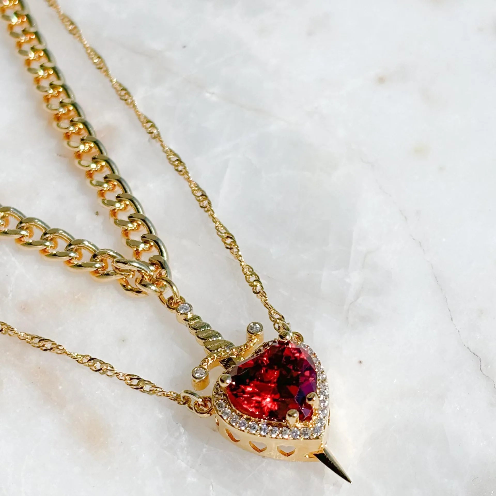 The Snow White Couple Necklace Heart and Sword Pendant Necklace for Women Romantic Valentine's Day Jewelry Gifts