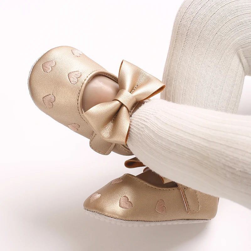 Baby Girl Classic Dress Shoes 0-18M Cute Bow Knot Heart First Walkers Soft Sole Comfortable Newborn Infant