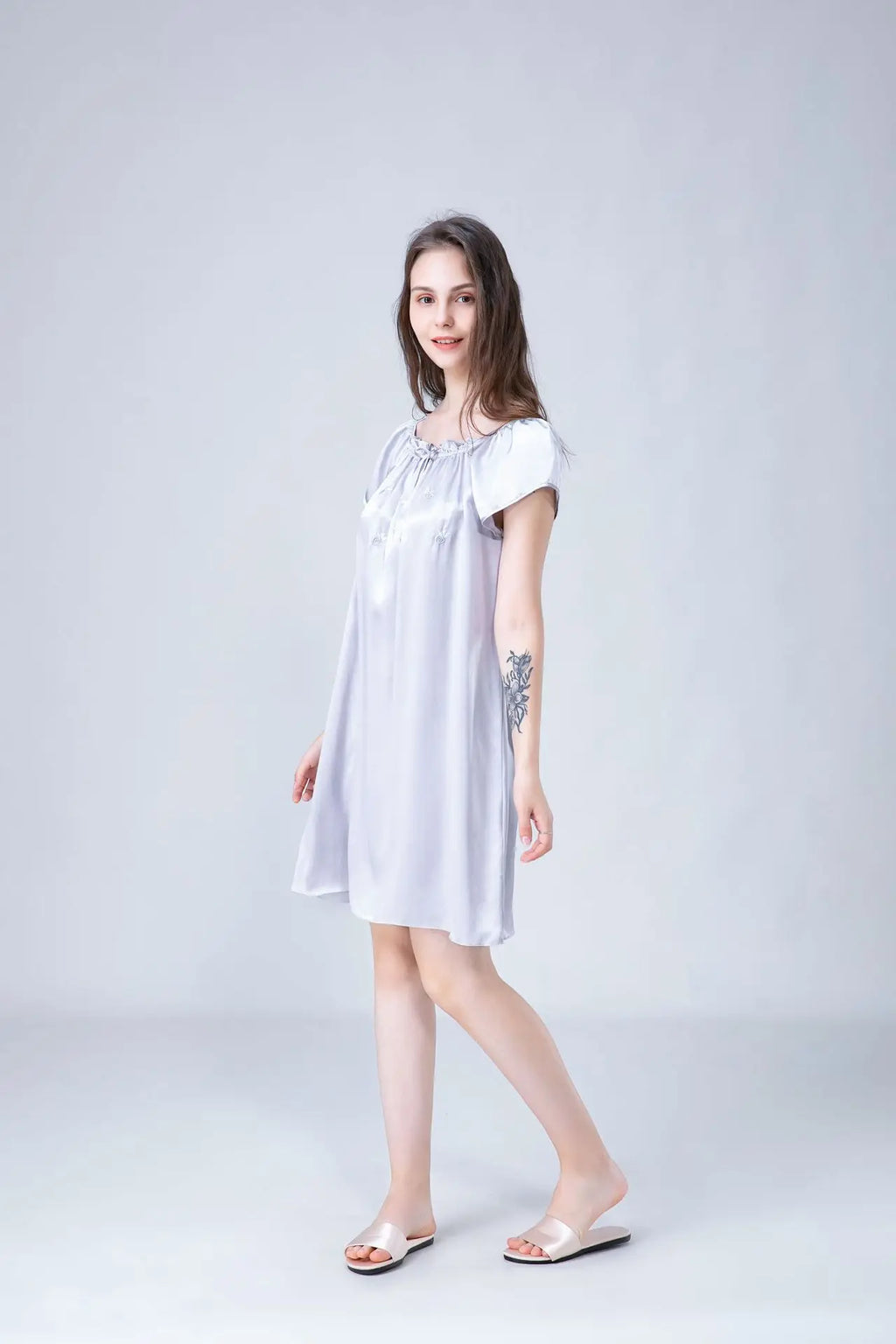 Women's 100% Mulberry Silk Sleep Dress Short Sleeve Summer Spring New Arrival Loose Solid Color Embroidered Doll Sleepwear