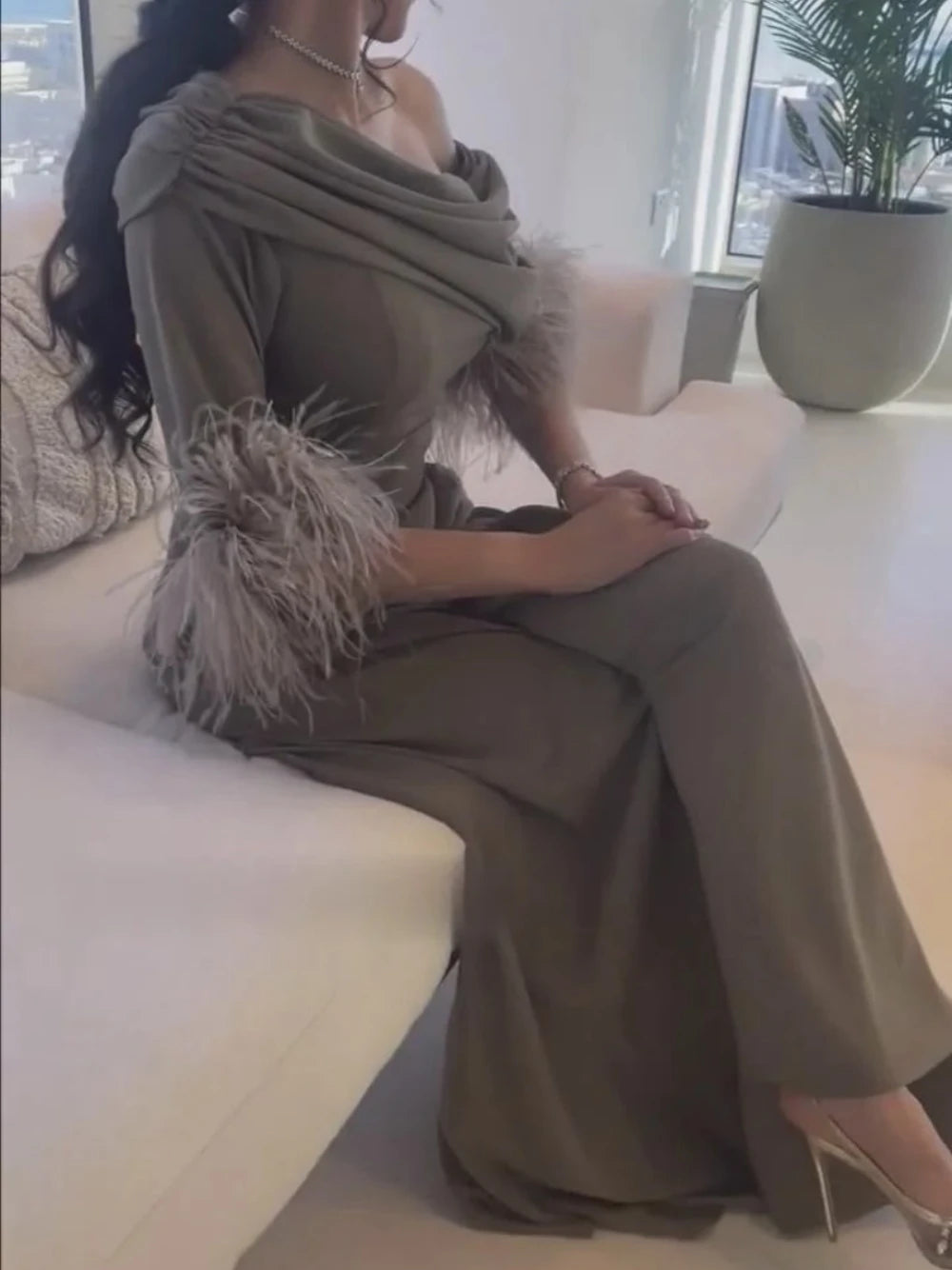 Loose Elegant Jumpsuit Feathered Pleated Chiffon S-2XL Fashionable Party Gown For Women Fast Shipping Off Shoulder Prom Wear
