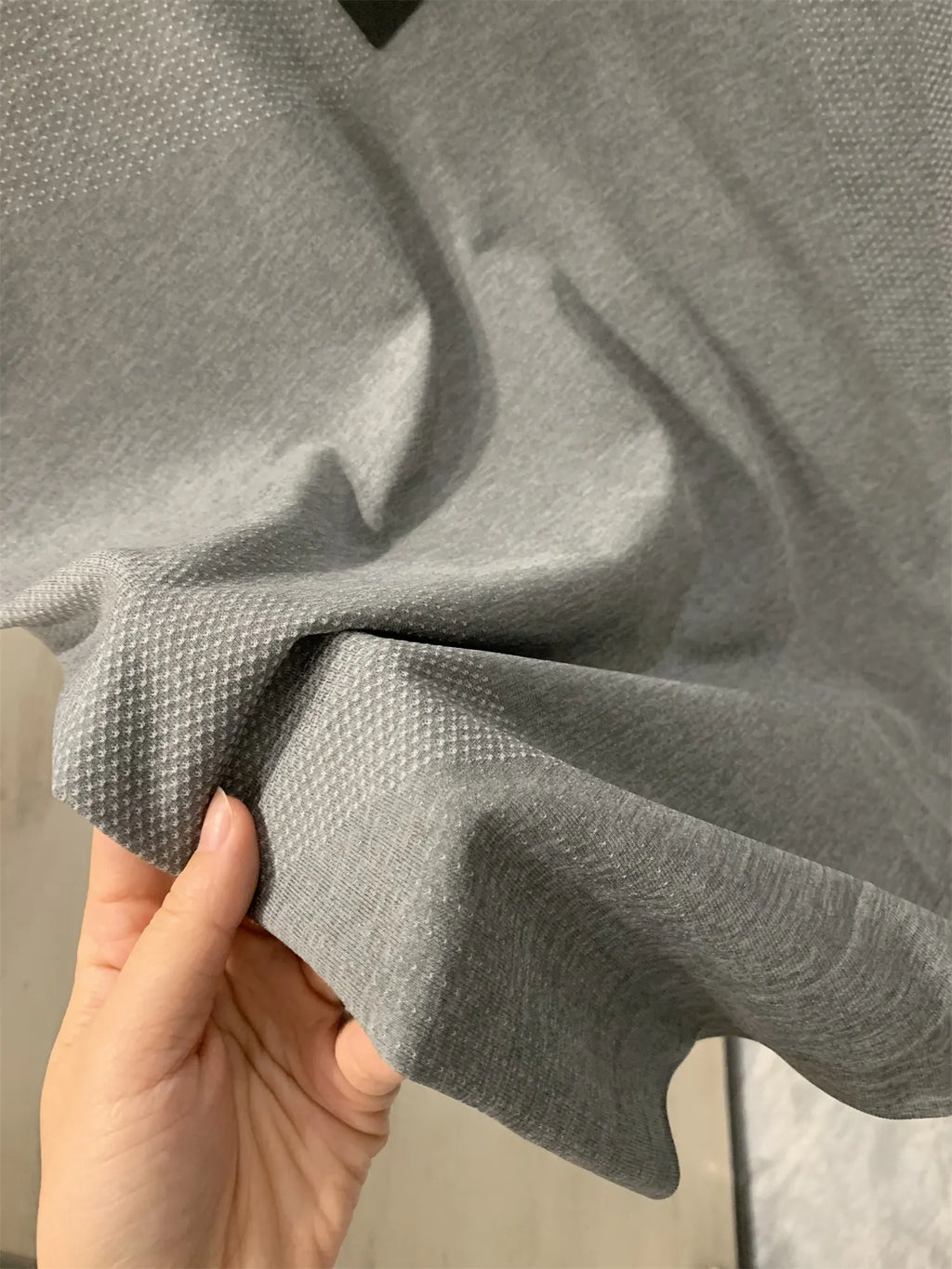 Leavo Johnson Men's Seamless Knitted Summer T-Shirt Quick Dry Mesh Sporty Short Sleeve round Neck Geometric Pattern Polyester