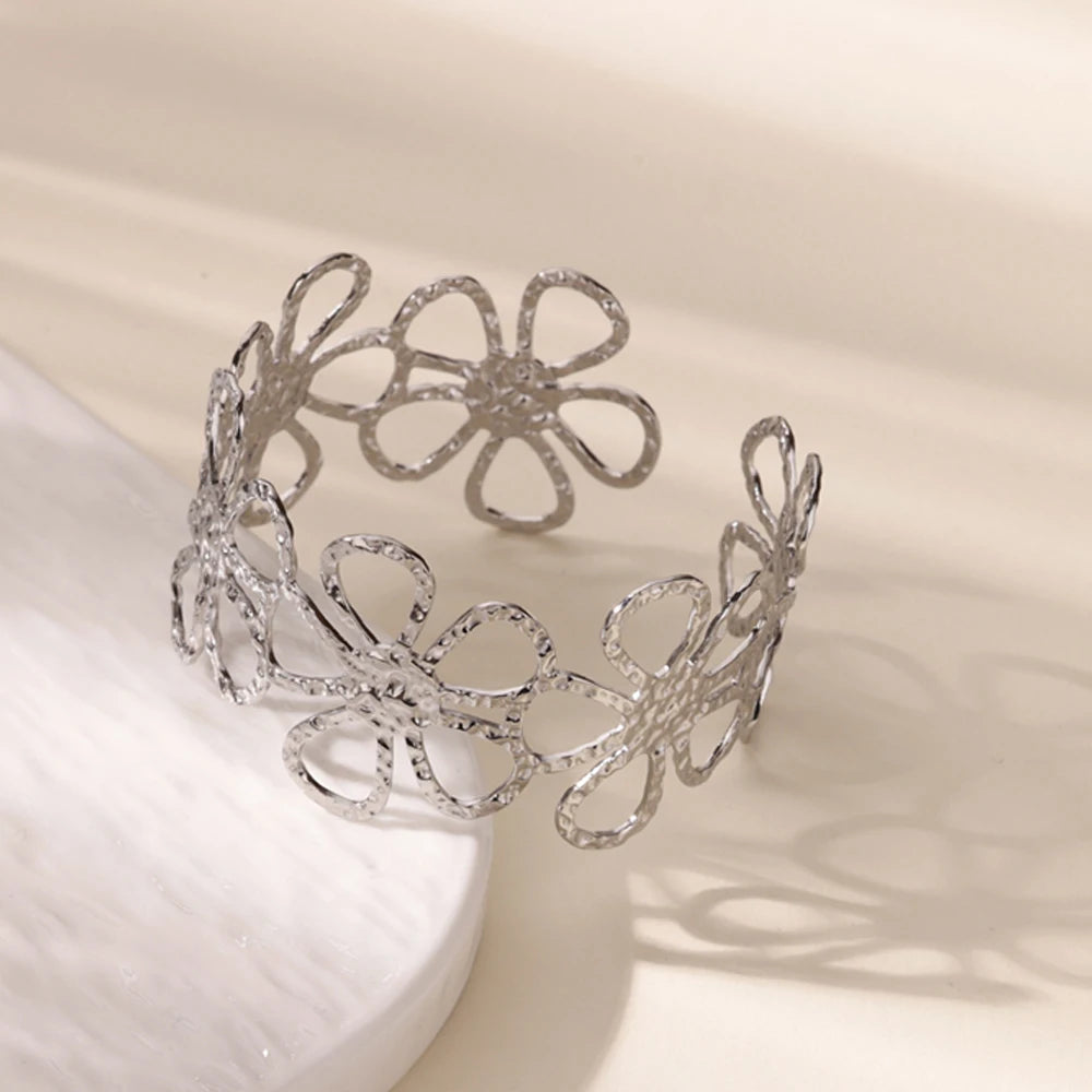 Stainless Steel Wide Bangles For Women'S Luxury Gold Color Chunky Flower Cuff Bangle Bracelet Femme Vintage Wedding Jewelry Gifts