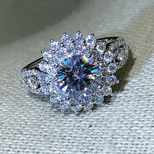 Exquisite Silver Color Engagement Ring For Women With White Zircon Stones Elegant Bridal Jewelry For Anniversary