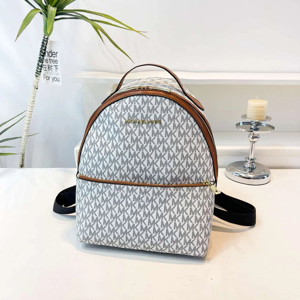 Michael Kors Sheila High-End Series 2026 New Fashion Versatile Urban Women's Large-Capacity Casual Travel Backpack, Simple PVC W