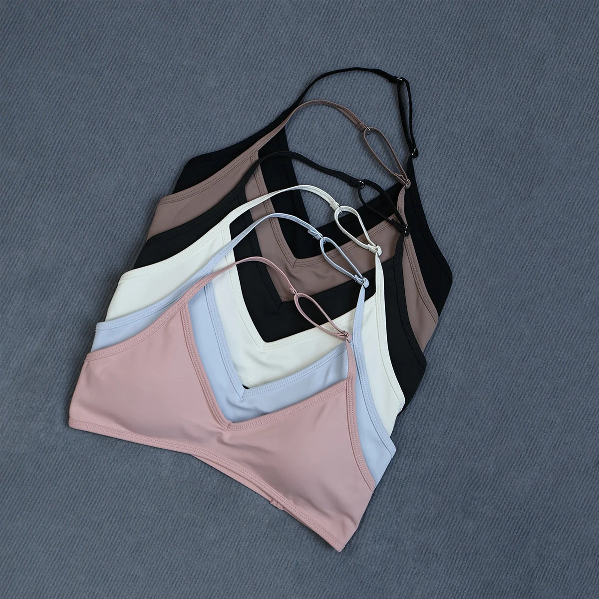 Women's Summer Halter Neck Padded Sports Yoga Bra Shock Absorption Support Backless Crop Top for Outdoor Running And Gym
