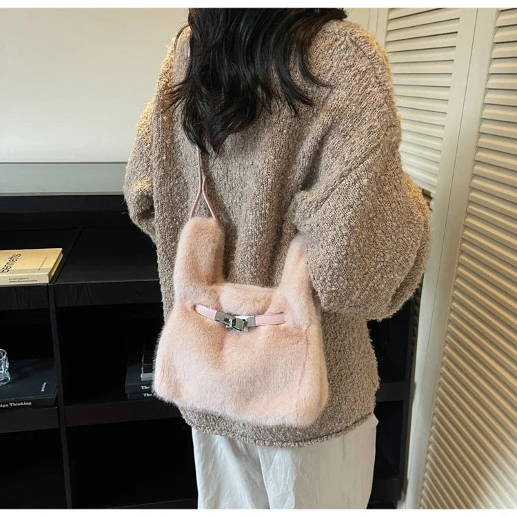 Fashionable Women's Bags Trend 2025 Faux Fur Shoulder Bags Plush Faux Mink Luxury Handbags Chic Crossbody Bag Solid Color Purses