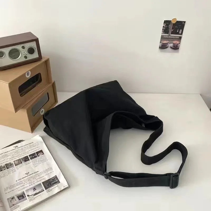 2026 Spring New Season Japanese Style Messenger Bag Made of Canvas Free Shipping Thickened Sturdy Retro Men Bag