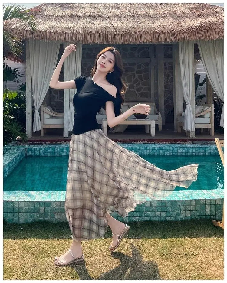 Stylish Black Asymmetrical Shoulder Bared Short Sleeve T-Shirt Women's Summer Waist Cinched Belted Slimming Top Korean Style