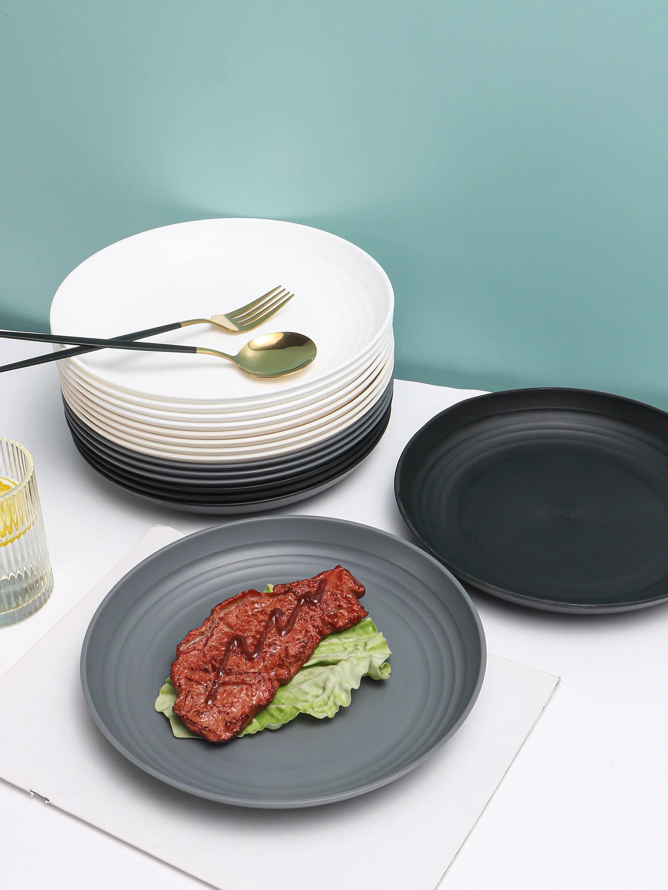 4/16pcs Plastic Plates (9 Inches in Diameter) Are Reusable and Suitable for Home Kitchens for Snacks, Desserts