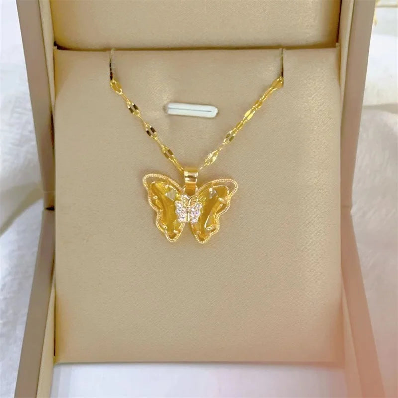 Fashionable European and American Micro-inlaid Cute Butterfly Necklace Classic Retro Light Luxury Stainless Steel Clavicle Chain