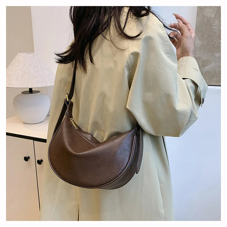 Women Vintage Soft Leather Dumpling Bag Fashion Adjustable Strap Crossbody Bag Large Capacity Crescent Shoulder Purse for Daily
