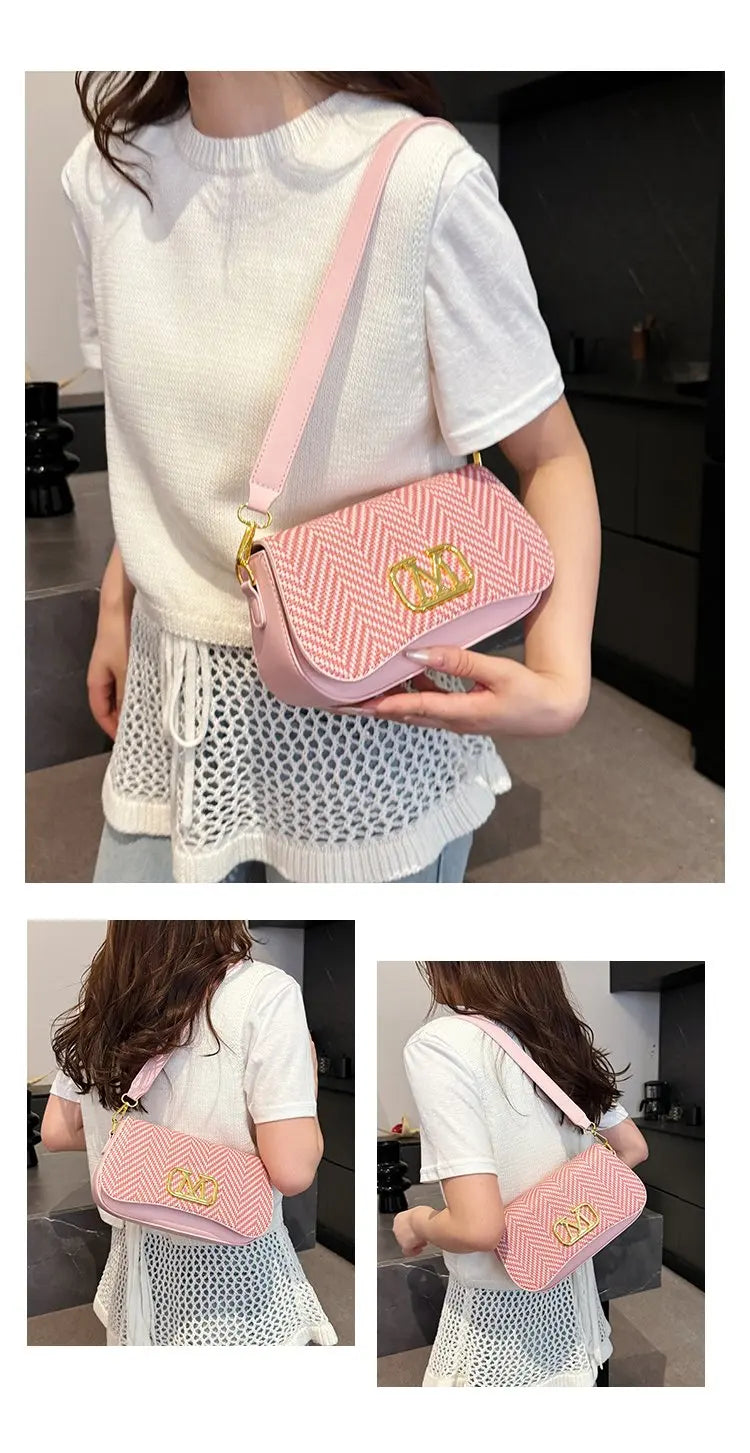 Famous Designer Crossbody Bag Trendy Letter Logo Also Serves As A Chic And Spacious Diaper Bag For Women