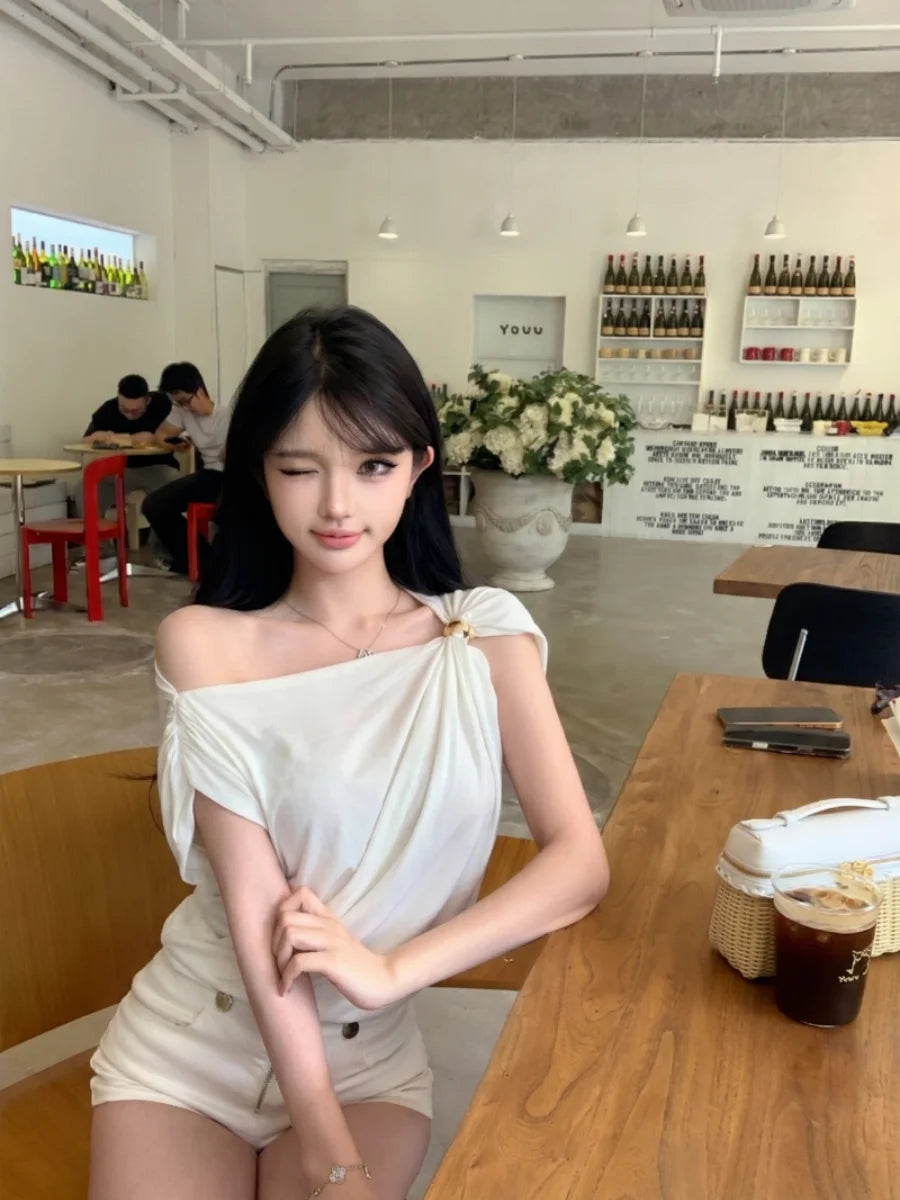Sexy Slim Fit Metal Buckle Asymmetrical Shoulder Top Pleated Design Versatile Single Wear Tank Top Breathable Short Length
