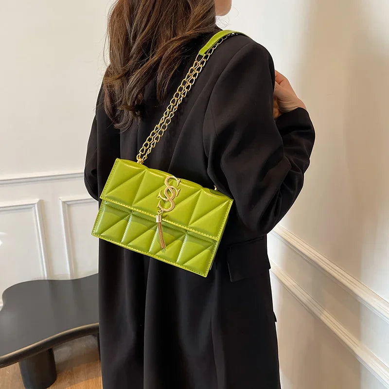 Trendy Luxury Argyle Quilted Flip Small Square Bag Metal Letter Tassel Diagonal Cross Package Commuter Shoulder Bag