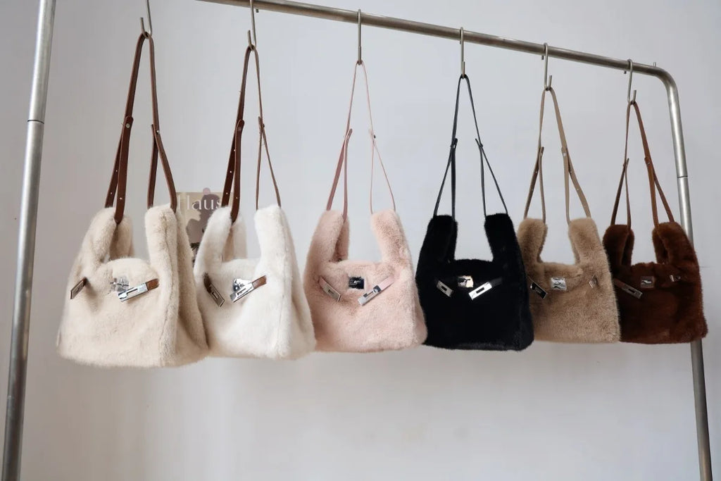 Fashionable Women's Bags Trend 2025 Faux Fur Shoulder Bags Plush Faux Mink Luxury Handbags Chic Crossbody Bag Solid Color Purses