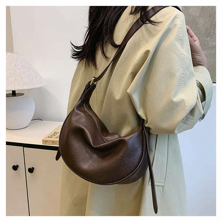 Women Vintage Soft Leather Dumpling Bag Fashion Adjustable Strap Crossbody Bag Large Capacity Crescent Shoulder Purse for Daily