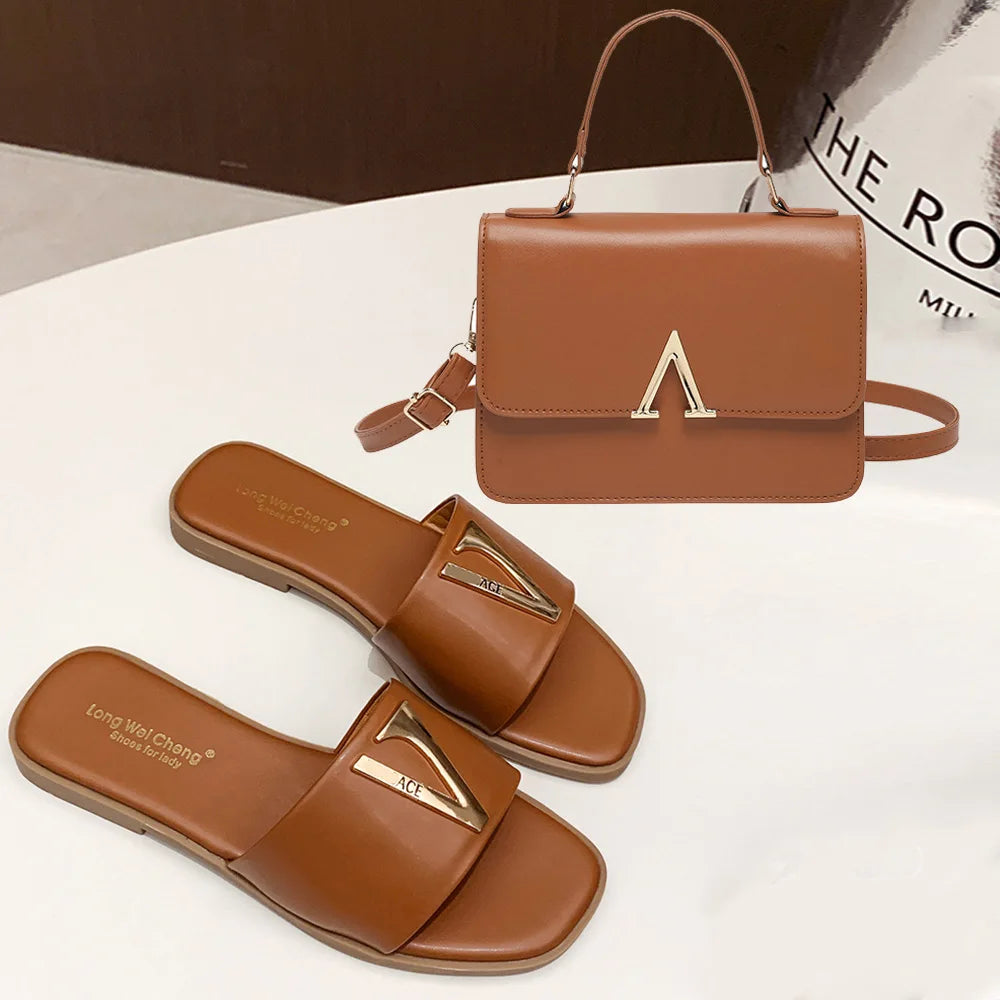 Women's Metal Letter Decorative Flat Slippers - Casual Beach Shoes