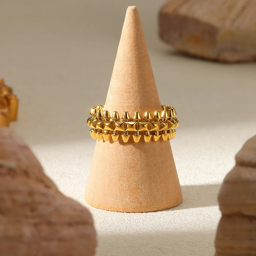 2025 Design Style Riveted Bullet Stainless Steel Rings For Women'S Punk Gold Color Creative Ring Broad Surface Finger Jewelry