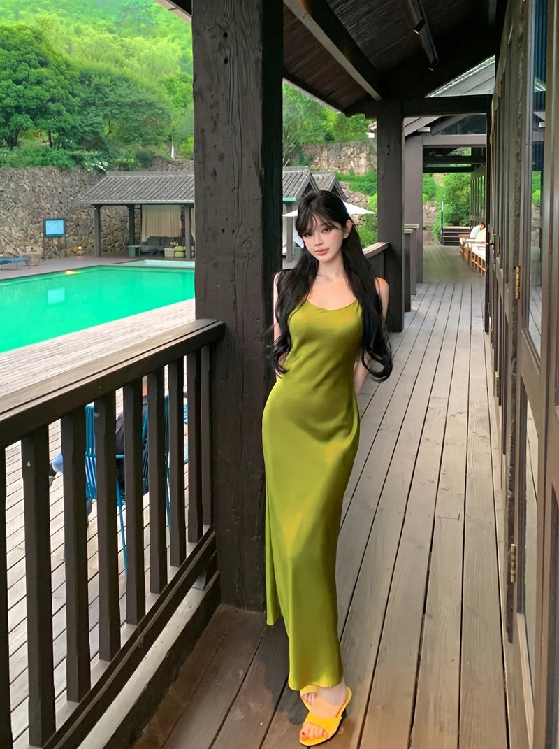 Sexy Retro V-Neck Strap Dress Women's Slim Fit Long Skirt High Waist Summer Design Sensation Lady Style Comfortable Breathable