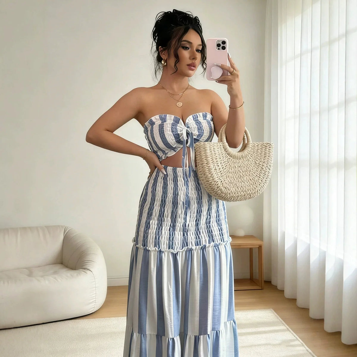 2026 Summer Lady And White Striped Strapless Dress With Hollowed Waist And Tiered Hem For Vacation Femme Elegant