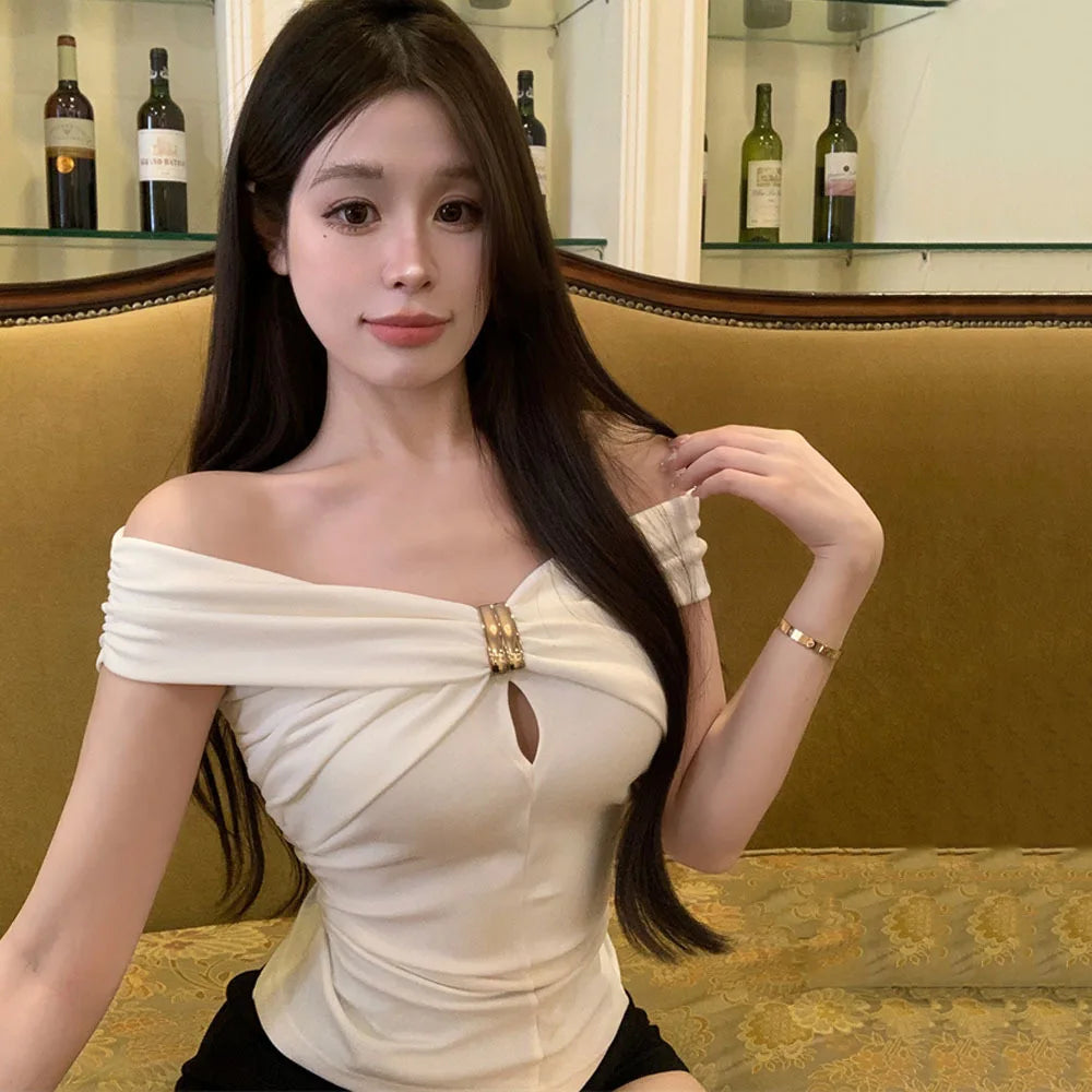 Korean Style Sexy Women Crop Tops Vintage High Street Off Shoulder White T-shirt Streetwear Casual Tee Shirt Retro Slim T Shirts