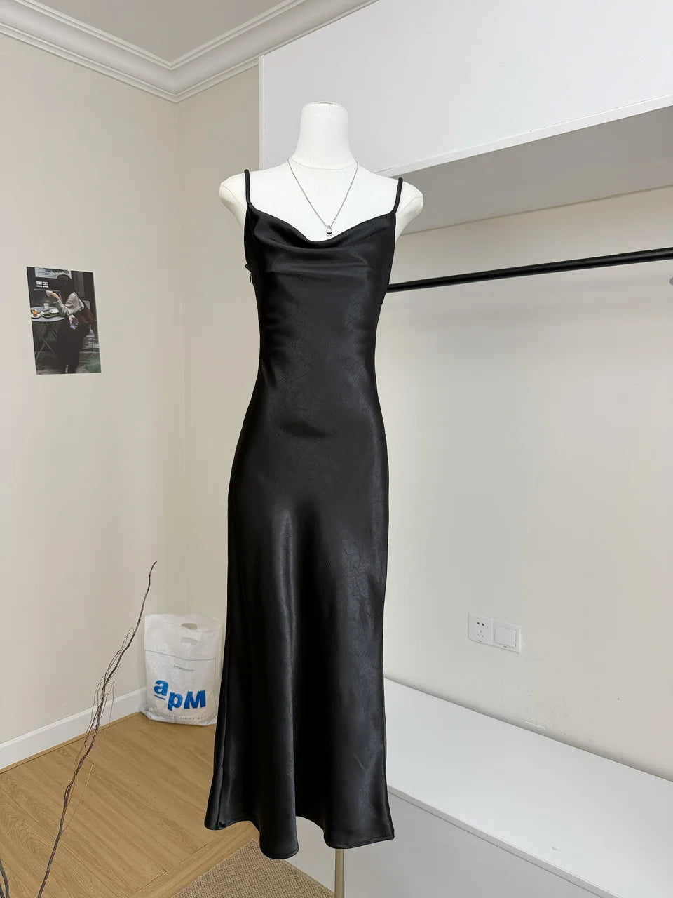 Women's Summer Sexy Swinging Collar Sheen Acetate Slim Long Dress Lady Sleeveless Strap Solid Color Satin Holiday Party Dress