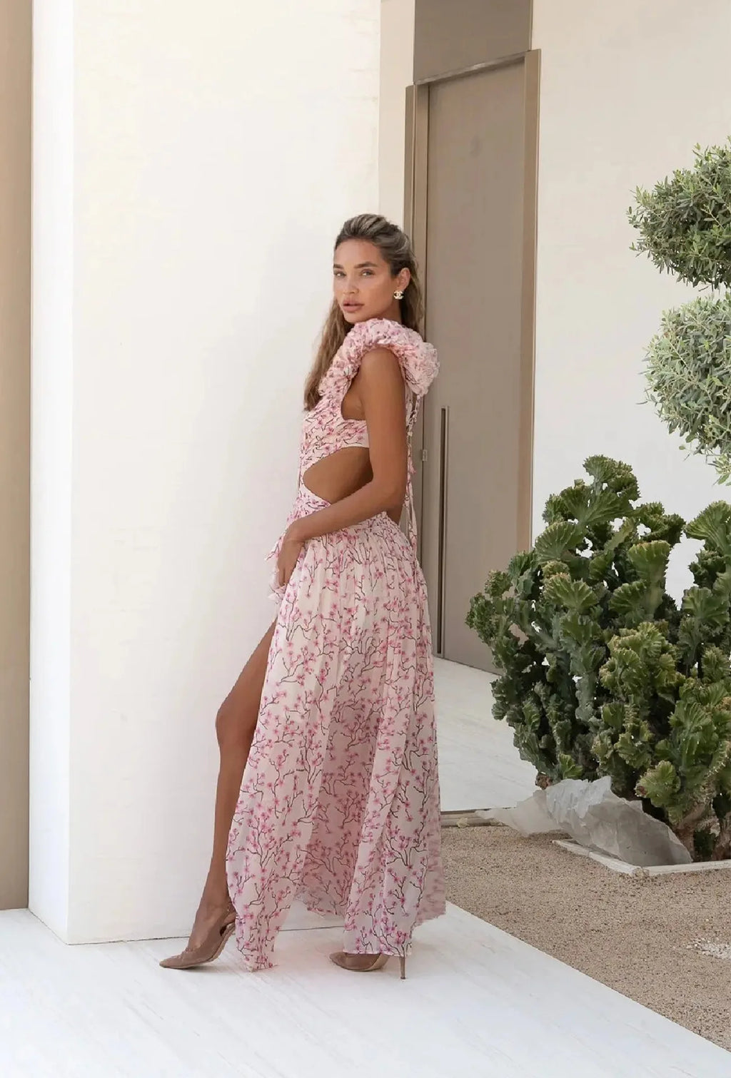 Floral Dress Women Spring Summer Deep V Neck Ruffle Hem Hollow Out Backless Maxi Dresses Bohemian Beach Sundress Outfit