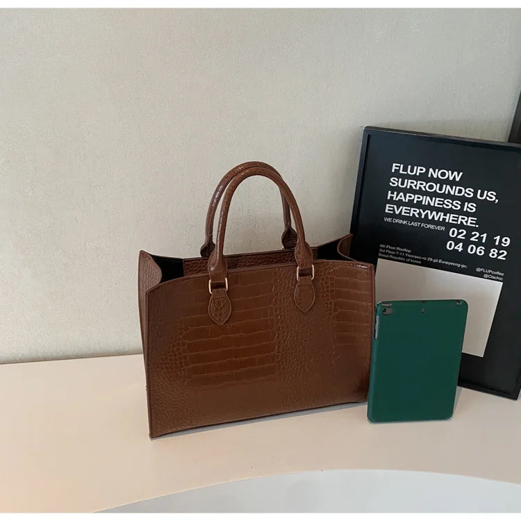 Spring 2025 Large Capacity Fashionable Handbag Casual Commuting Trendy Crocodile Pattern Tote Bag Street Style PU Material