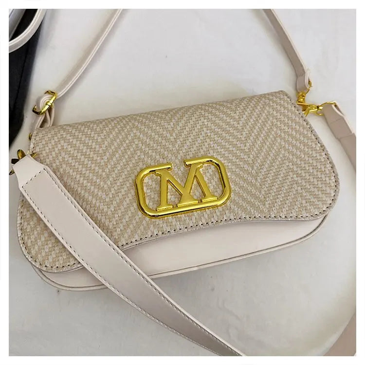 Famous Designer Crossbody Bag Trendy Letter Logo Also Serves As A Chic And Spacious Diaper Bag For Women
