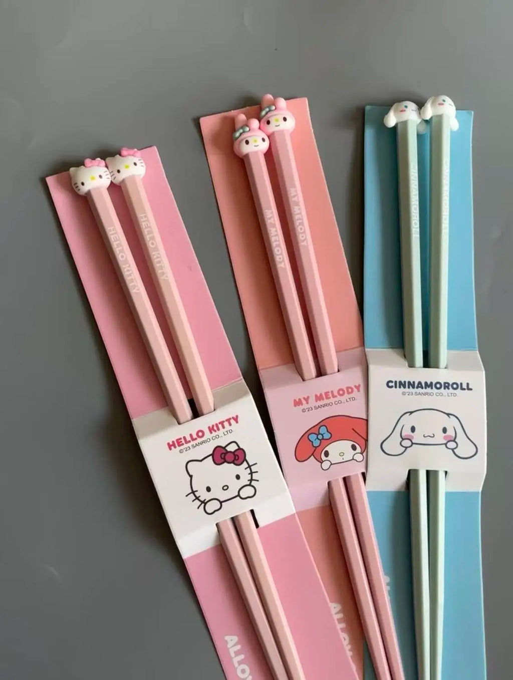 Palillos bonitos de dibujos animados con diseño de animales Kawaii, cubiertos japoneses reutilizables, accesorios de cocina y comedor, regalo para adolescentes al por mayor
