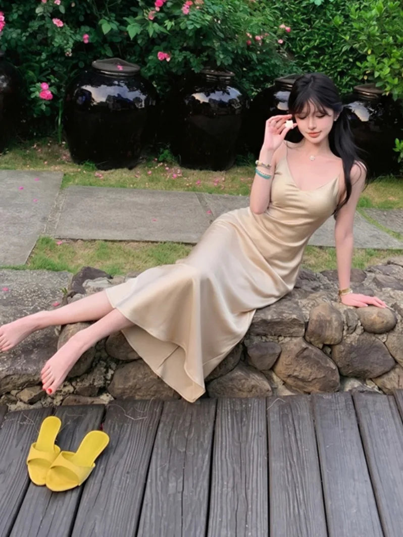Sexy Retro V-Neck Strap Dress Women's Slim Fit Long Skirt High Waist Summer Design Sensation Lady Style Comfortable Breathable