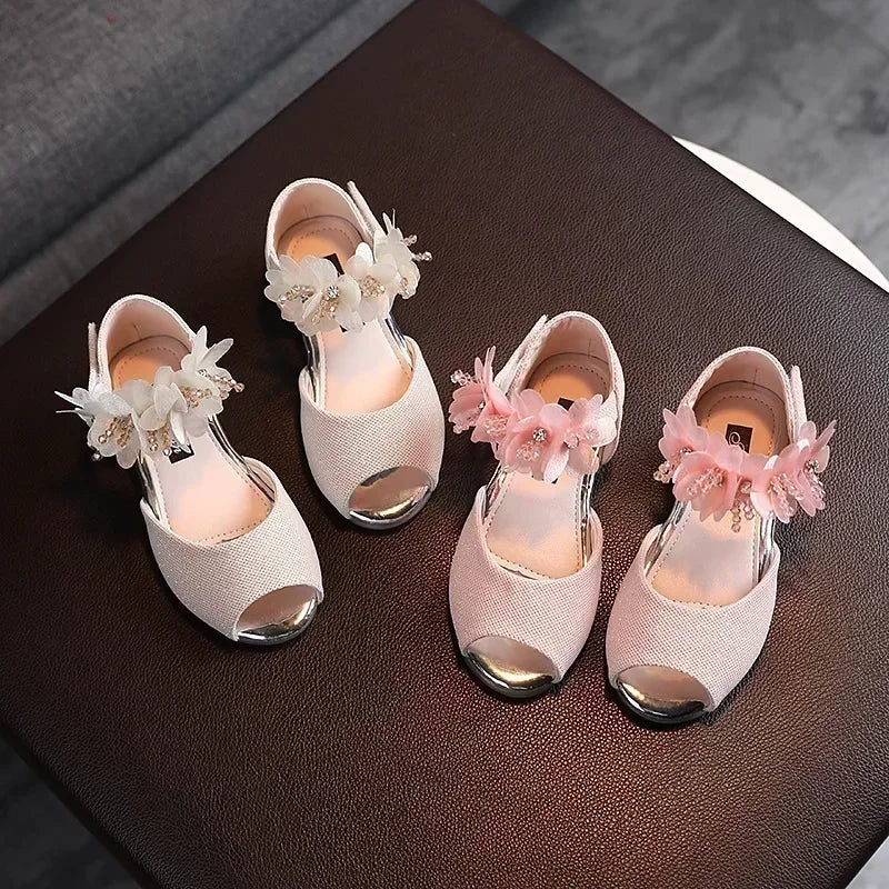 Summer New Style Children's Sandals Girls Fashion Rhinestone Flower Princess Shoes Little Girls Soft Soled Dance Shoes Girls