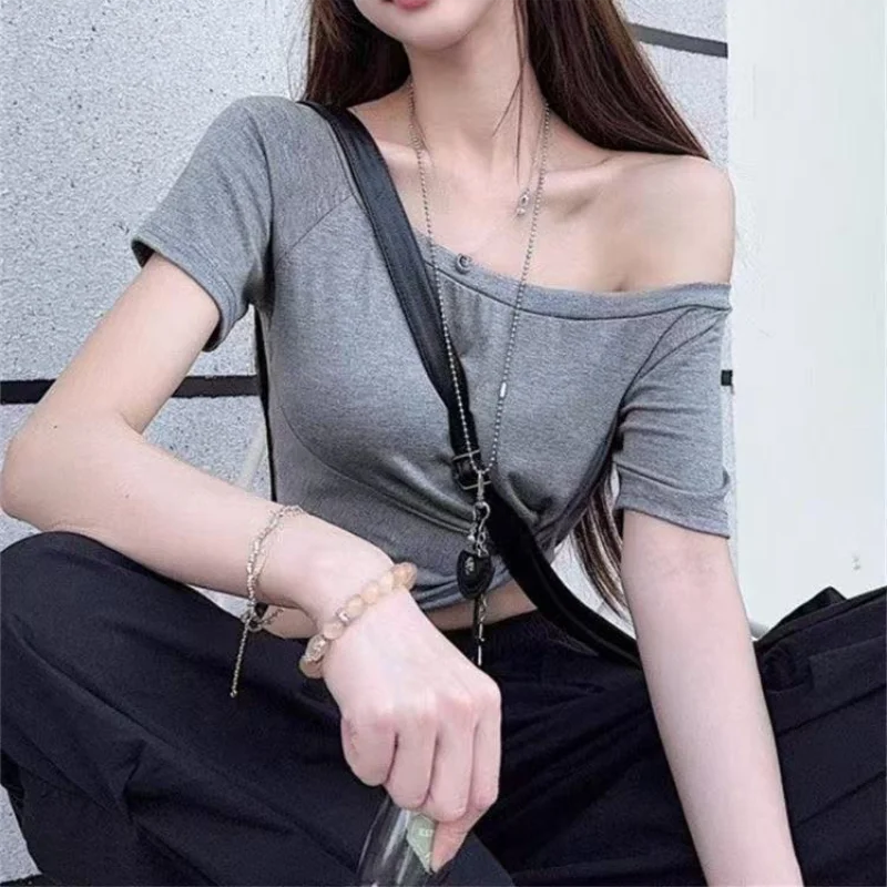 Summer Sexy Off-Shoulder Hot Girl Short Top Women T Shirt Slim Basic Solid Crop Top Short Sleeve Casual T-shirt Design Sense
