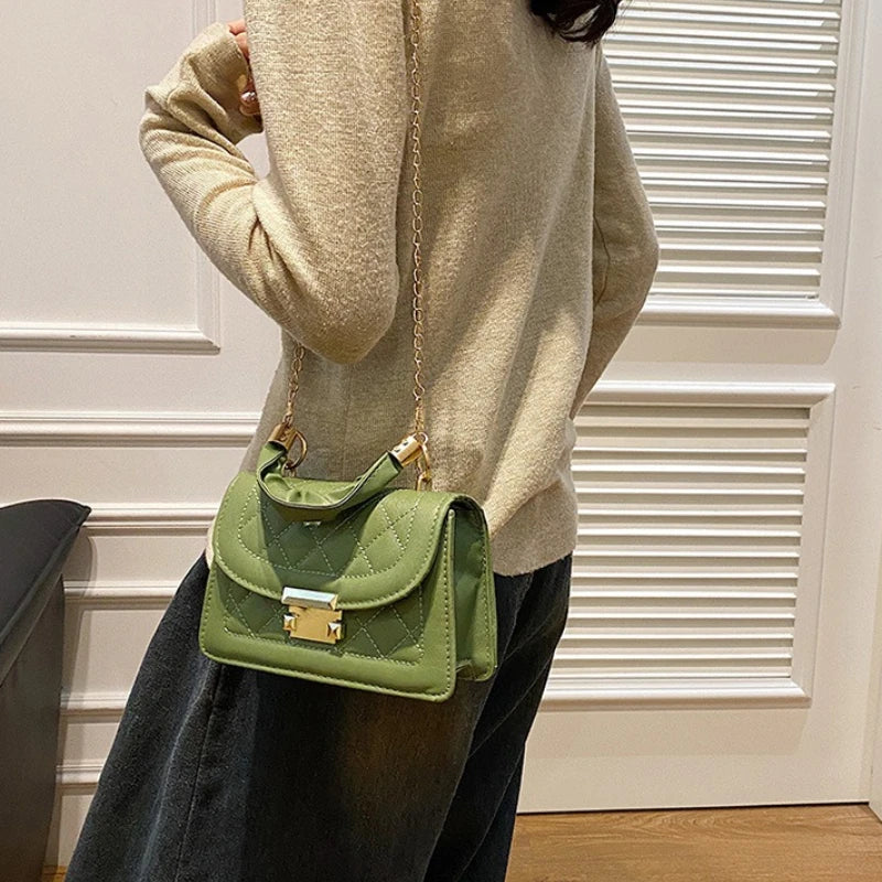 Elegant Women Quilted Top Handle Bags with Gold Chain Strap Ruched Handbag Fashion Lock Crossbody Bag Chic Mini Shoulder Purse